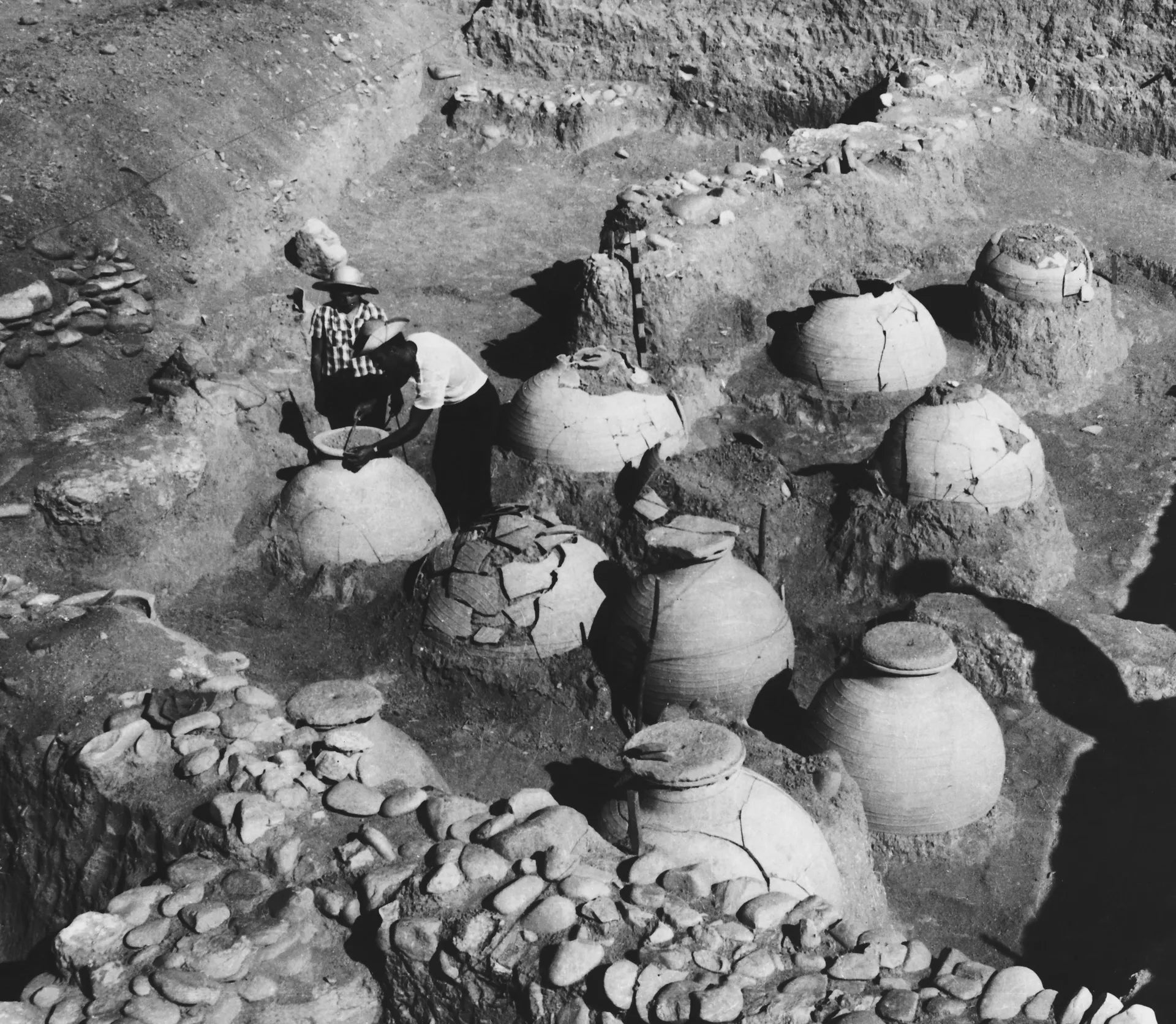 Archäologische Qvevris in Georgien – Ursprung der georgischen Weintradition im Kaukasus